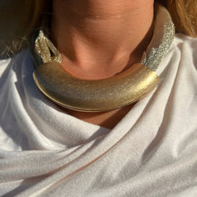 Charger l'image dans la galerie, Collier Yasmine doré en acier inoxydable – vue 2