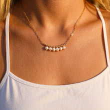 Charger l'image dans la galerie, Collier Ondine doré en acier inoxydable – vue 2