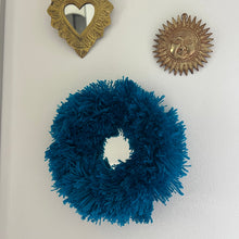 Charger l'image dans la galerie, Miroir froufrous bleu fait main au Maroc – vue 4
