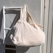Charger l'image dans la galerie, Cabas oversize écru en velours côtelé