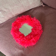 Load image into Gallery viewer, Miroir froufrous | Rose fluo
